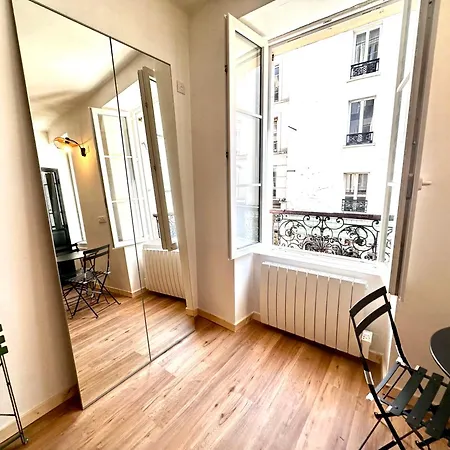 Sunny In The Heart Of 11ème Appartamento Parigi