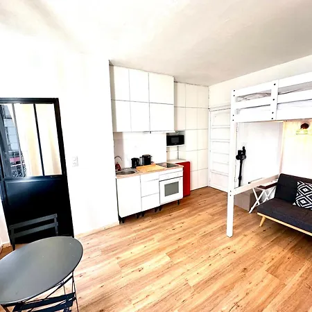 Appartamento Sunny In The Heart Of 11ème