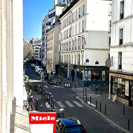 Sunny In The Heart Of 11ème * Parigi