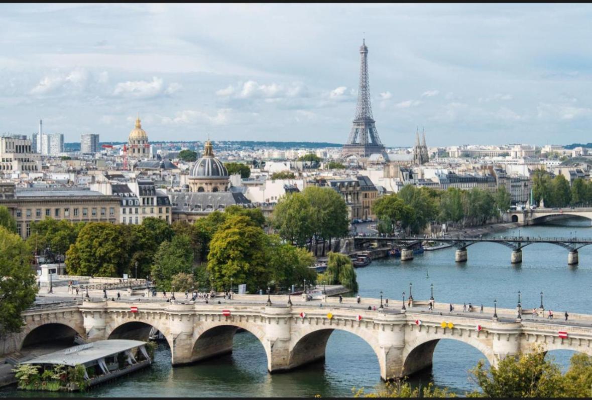 Sunny In The Heart Of 11eme Appartamento Parigi