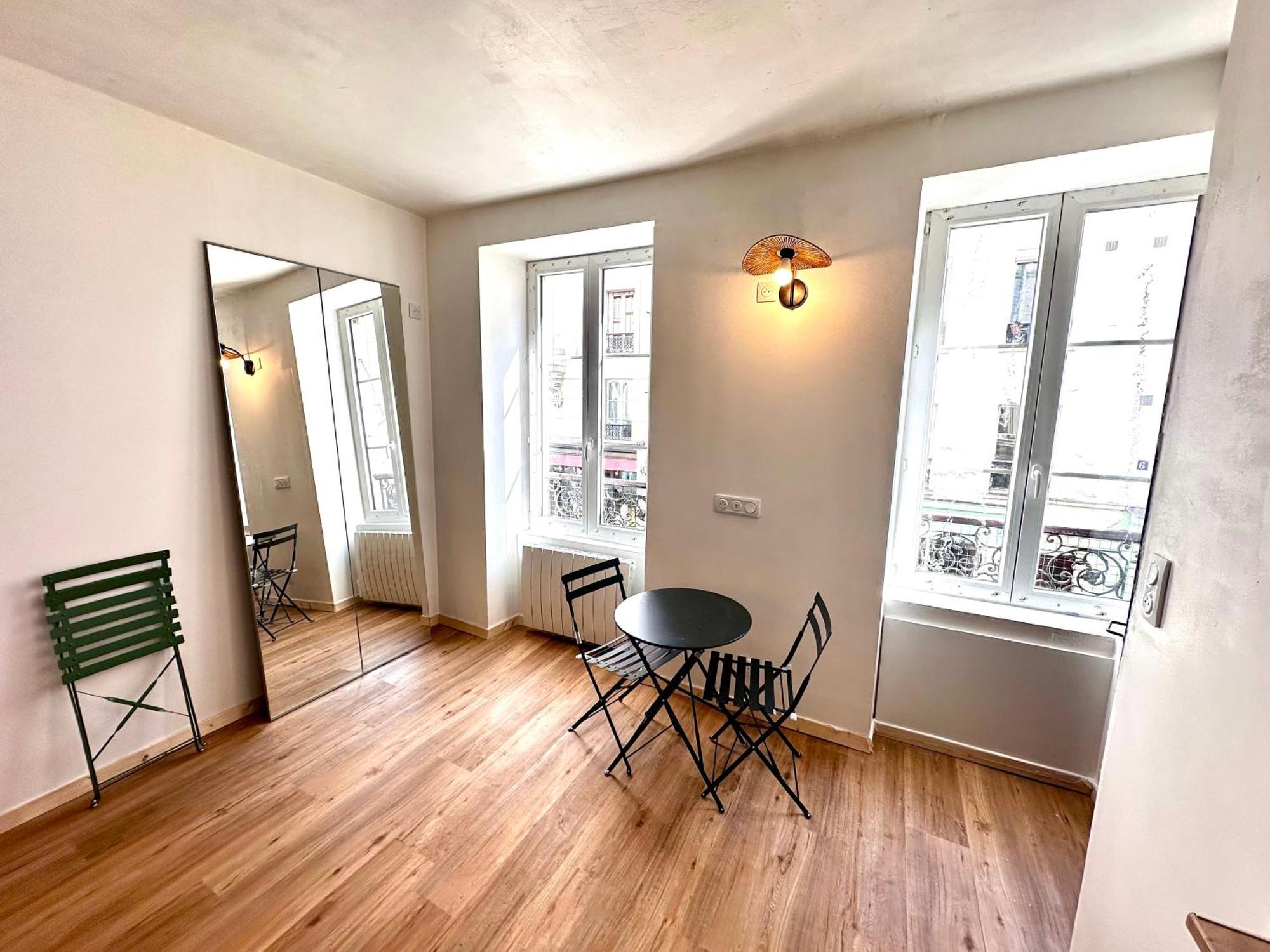 Sunny In The Heart Of 11eme Appartamento Parigi