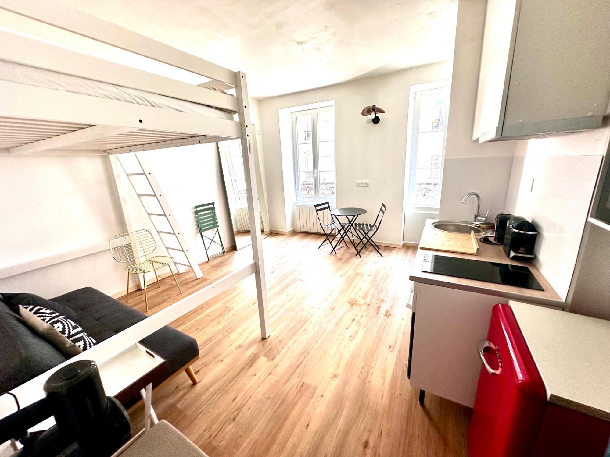 Sunny In The Heart Of 11eme Appartamento Parigi