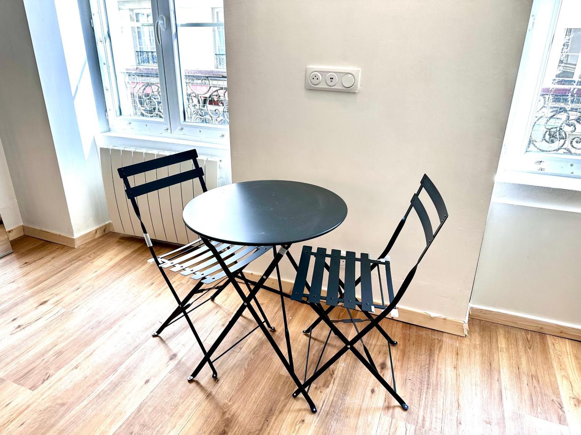 Appartamento Sunny In The Heart Of 11eme *