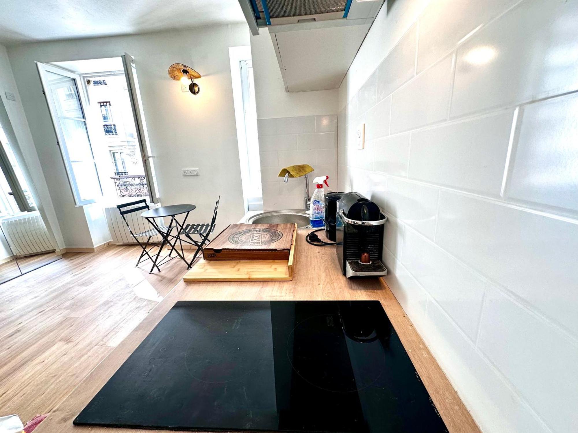 Appartamento Sunny In The Heart Of 11eme Parigi