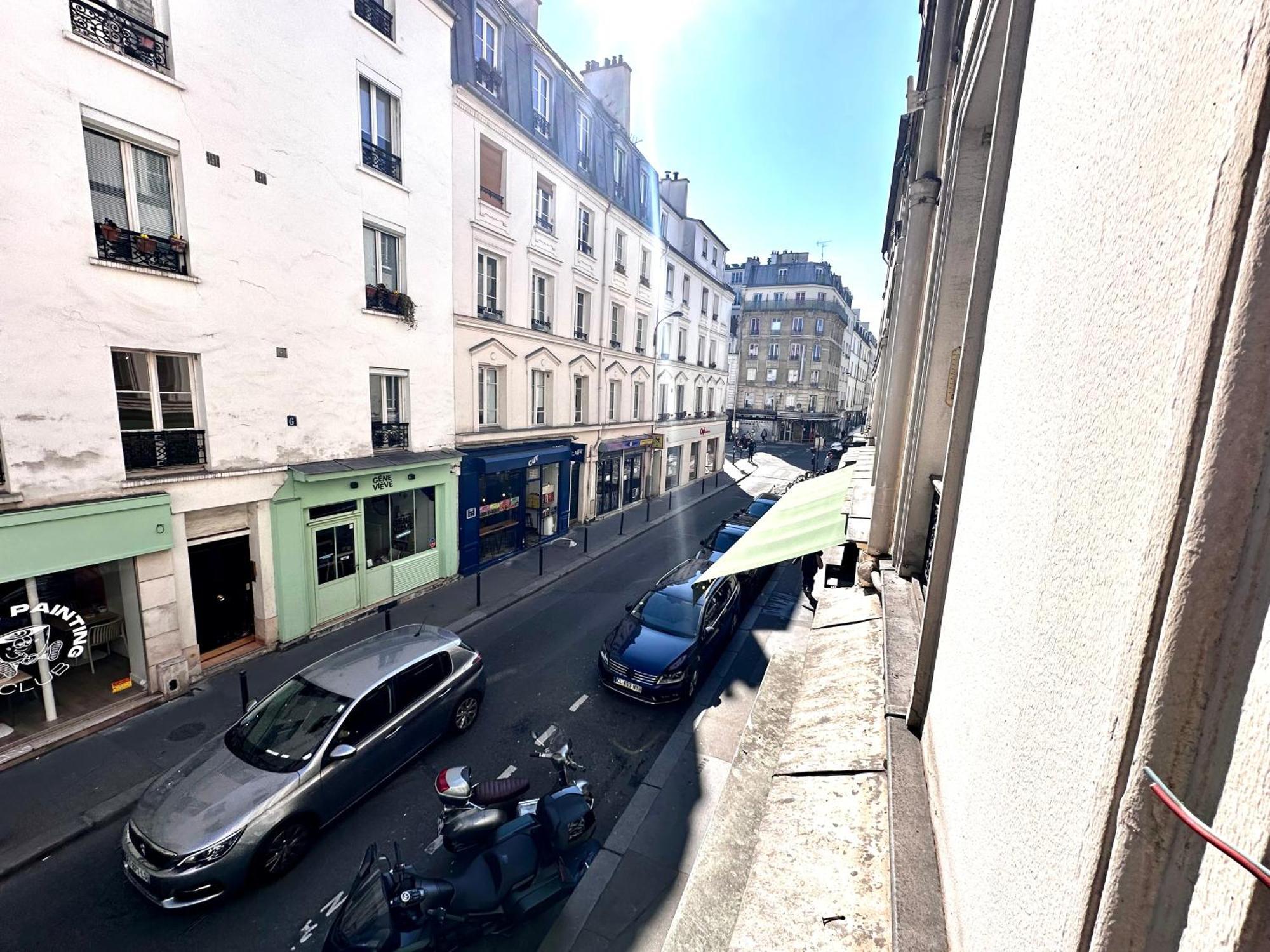 Sunny In The Heart Of 11eme Appartamento *
