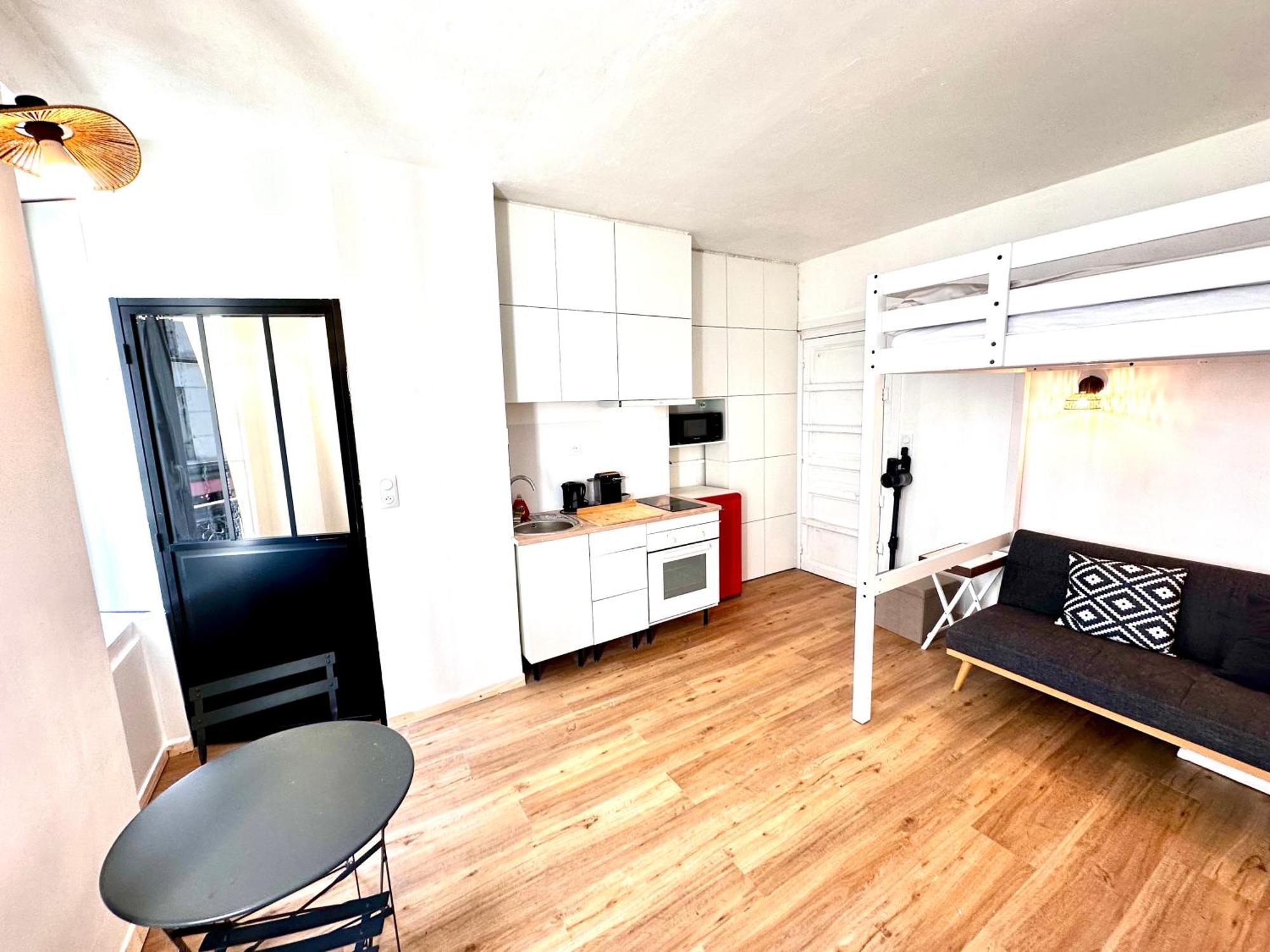 Appartamento Sunny In The Heart Of 11eme