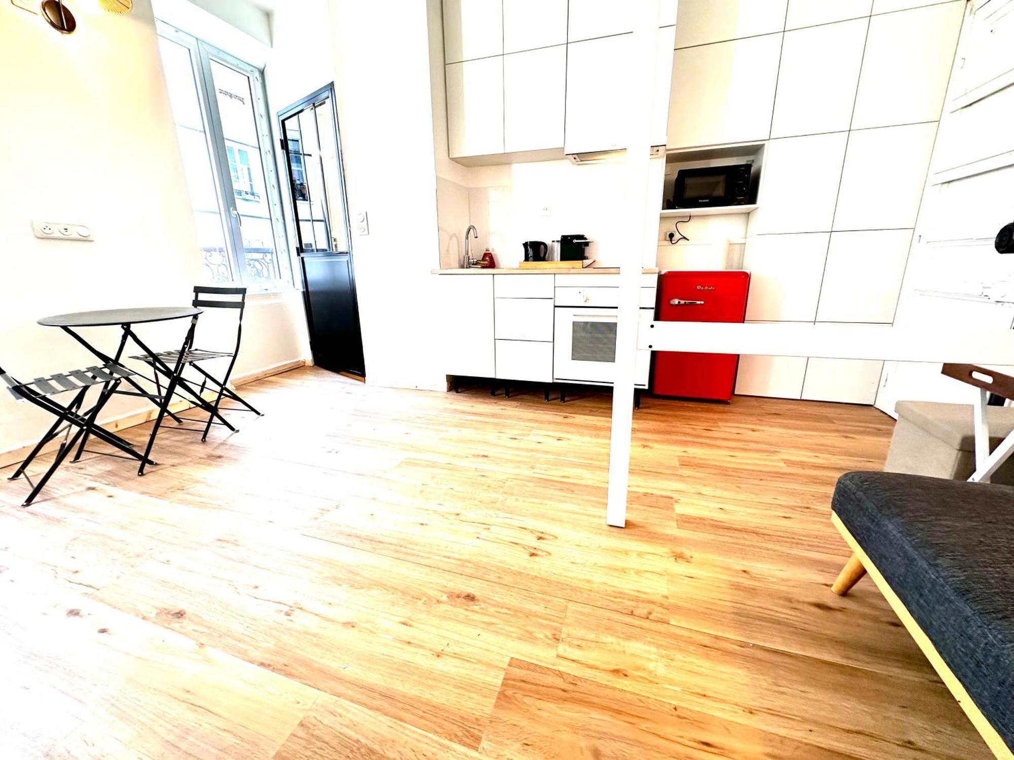 Appartamento Sunny In The Heart Of 11eme